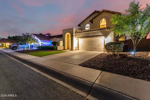 Exterior - 3533 E Saltsage Dr, Phoenix, AZ 85048 photo 2 of 9