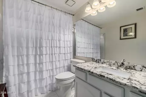 Bath - 3533 E Saltsage Dr, Phoenix, AZ 85048 photo 3 of 4