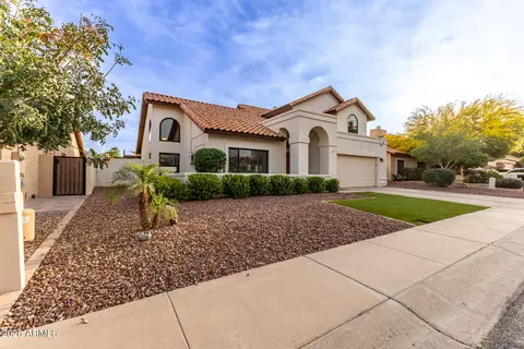 Exterior - 3533 E Saltsage Dr, Phoenix, AZ 85048 photo 4 of 9