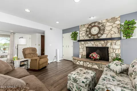 Living - 3650 E Quenton Dr #5, Mesa, AZ 85215 photo 2 of 5