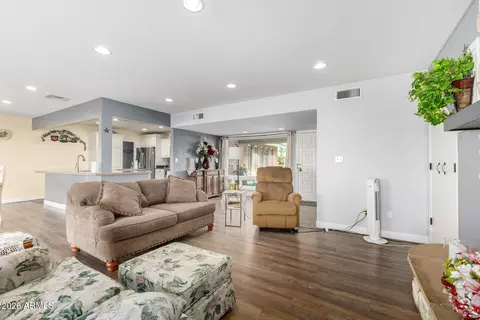 Living - 3650 E Quenton Dr #5, Mesa, AZ 85215 photo 3 of 5