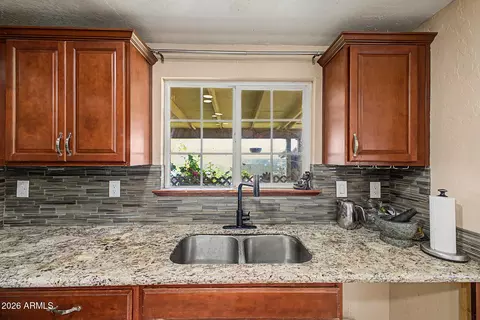 Kitchen - 3629 E Winchcomb Dr, Phoenix, AZ 85032 photo 4 of 4