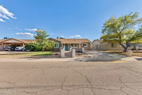 3629 E Winchcomb Dr, Phoenix, AZ 85032