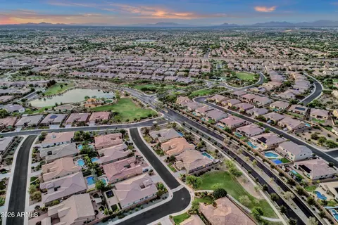 View/Area - 3926 E Cassia Ln, Gilbert, AZ 85298 photo 9 of 11