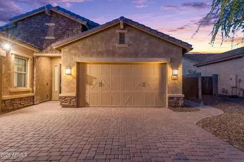 Exterior - 3926 E Cassia Ln, Gilbert, AZ 85298 photo 2 of 5