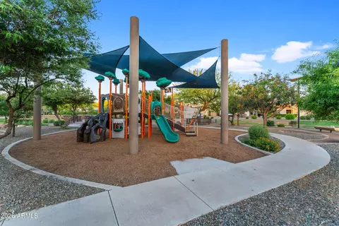 View/Area - 3926 E Cassia Ln, Gilbert, AZ 85298 photo 6 of 11