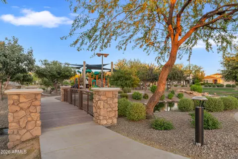 View/Area - 3926 E Cassia Ln, Gilbert, AZ 85298 photo 4 of 11