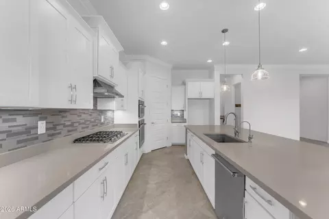 Kitchen - 3926 E Cassia Ln, Gilbert, AZ 85298 photo 4 of 4