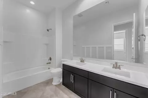 Bath - 3926 E Cassia Ln, Gilbert, AZ 85298 photo 3 of 3