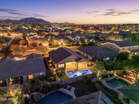 3926 E Cassia Ln, Gilbert, AZ 85298
