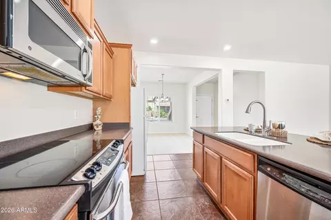 Kitchen - 11153 E Sonrisa Ave, Mesa, AZ 85212 photo 6 of 6