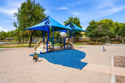 View/Area - 11153 E Sonrisa Ave, Mesa, AZ 85212 photo 4 of 5