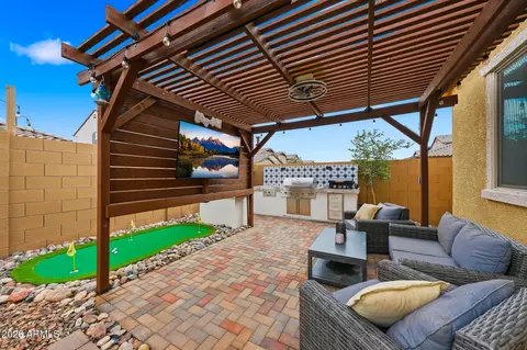 Exterior - 2208 E Palmdale Ln, Gilbert, AZ 85298 photo 2 of 14