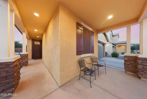 Exterior - 2208 E Palmdale Ln, Gilbert, AZ 85298 photo 12 of 14