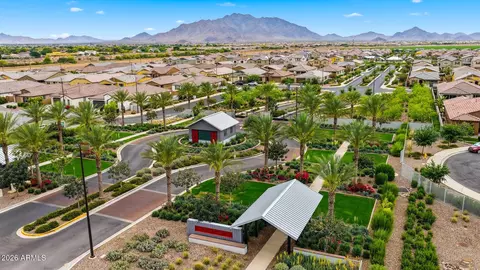 View/Area - 2208 E Palmdale Ln, Gilbert, AZ 85298 photo 4 of 4
