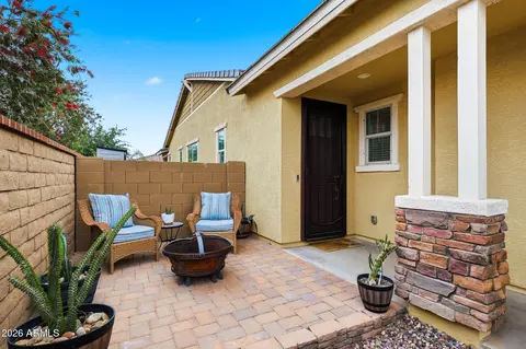 Exterior - 2208 E Palmdale Ln, Gilbert, AZ 85298 photo 13 of 14