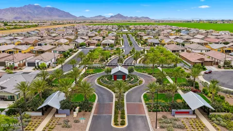 View/Area - 2208 E Palmdale Ln, Gilbert, AZ 85298 photo 3 of 4