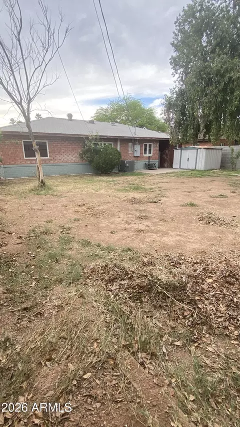 Exterior - 2831 N 33rd Pl, Phoenix, AZ 85008 photo 3 of 3