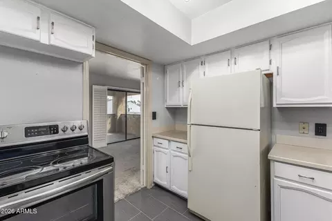 Kitchen - 8231 N 21st Dr #E208, Phoenix, AZ 85021 photo 3 of 3