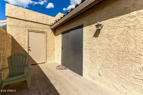 Exterior - 8231 N 21st Dr #E208, Phoenix, AZ 85021 photo 4 of 11
