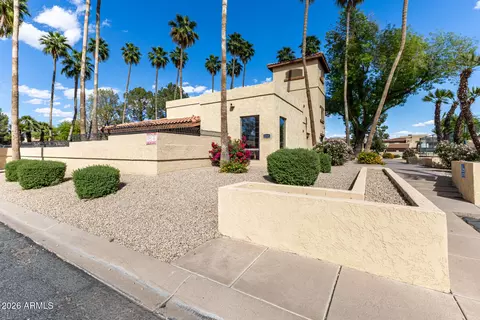 Exterior - 8231 N 21st Dr #E208, Phoenix, AZ 85021 photo 5 of 11