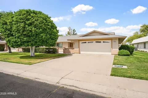 9518 W Oak Ridge Dr, Sun City, AZ 85351