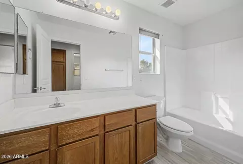 Bath - 3887 E Claxton Ave, Gilbert, AZ 85297 photo 2 of 2
