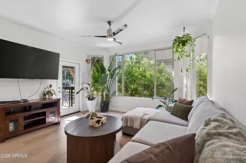 435 W Rio Salado Pkwy #112, Tempe, AZ 85281