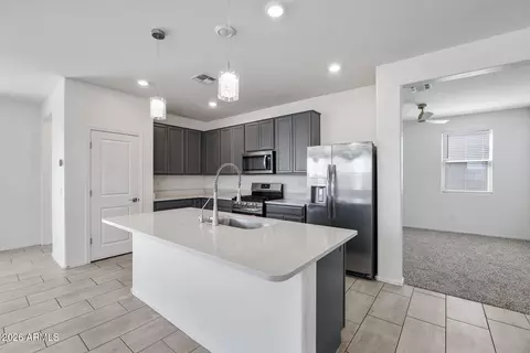 2435 W Kowalsky Ln, Phoenix, AZ 85041