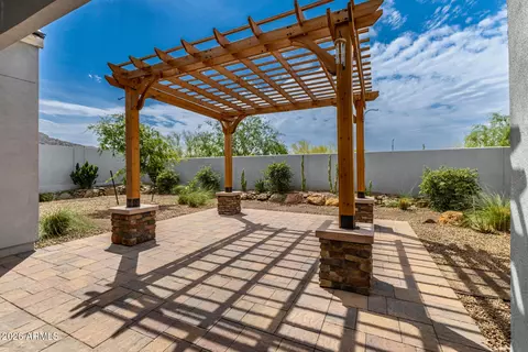 Exterior - 9818 S 7th Pl, Phoenix, AZ 85042 photo 6 of 14