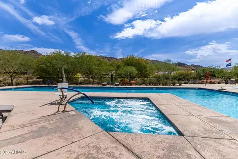 Exterior - 9818 S 7th Pl, Phoenix, AZ 85042 photo 11 of 14