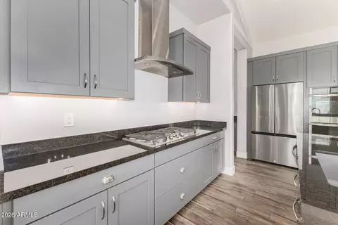 Kitchen - 9818 S 7th Pl, Phoenix, AZ 85042 photo 2 of 2