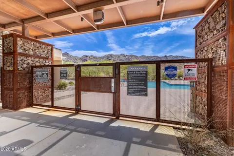 Exterior - 9818 S 7th Pl, Phoenix, AZ 85042 photo 13 of 14