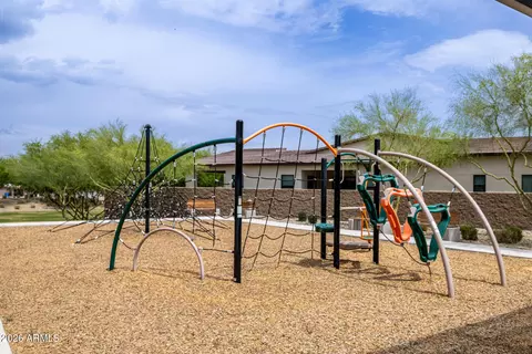 View/Area - 9818 S 7th Pl, Phoenix, AZ 85042 photo 8 of 9