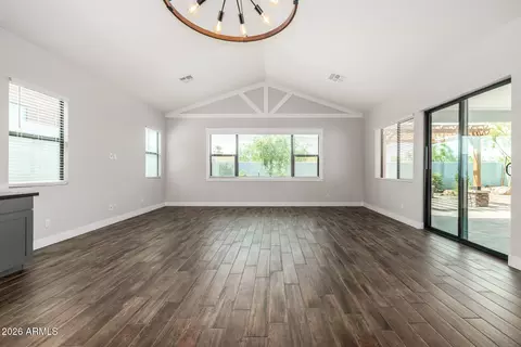 Living - 9818 S 7th Pl, Phoenix, AZ 85042 photo 2 of 7