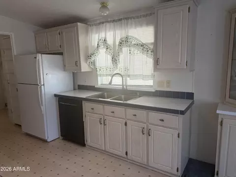 2208 W Baseline Ave #102, Apache Junction, AZ 85120 photo 4