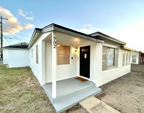 702 Paxton Ave, Miami, AZ 85539