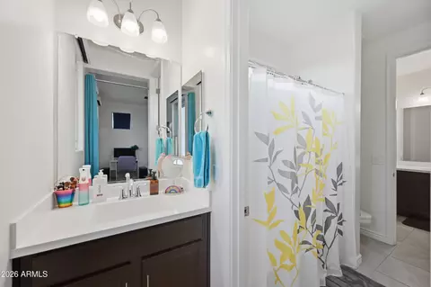Bath - 114 E Pasaro Dr, Phoenix, AZ 85085 photo 2 of 4