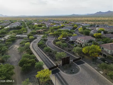 View/Area - 114 E Pasaro Dr, Phoenix, AZ 85085 photo 4 of 5