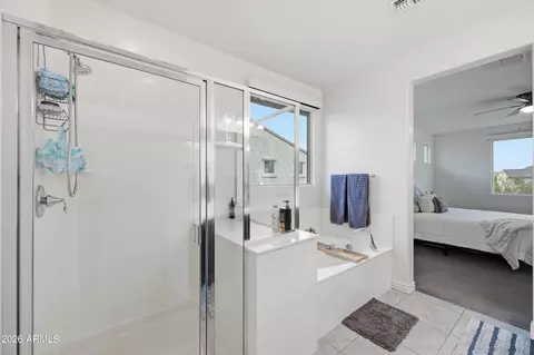 Bath - 114 E Pasaro Dr, Phoenix, AZ 85085 photo 1 of 4