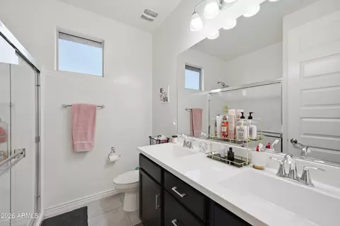 Bath - 114 E Pasaro Dr, Phoenix, AZ 85085 photo 3 of 4