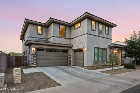 114 E Pasaro Dr, Phoenix, AZ 85085