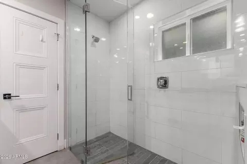 Bath - 4008 E Fairmount Ave, Phoenix, AZ 85018 photo 7 of 7