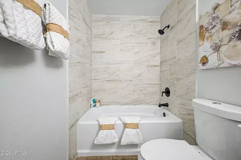 Bath - 3918 S Willow Dr, Tempe, AZ 85282 photo 3 of 5
