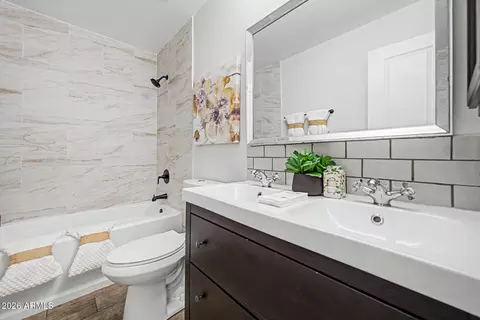 Bath - 3918 S Willow Dr, Tempe, AZ 85282 photo 1 of 5