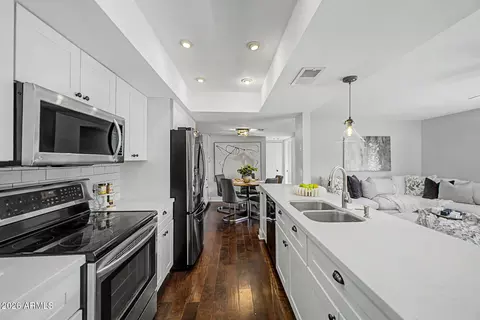Kitchen - 3918 S Willow Dr, Tempe, AZ 85282 photo 1 of 4