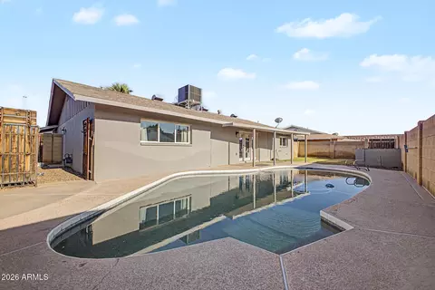 Exterior - 3918 S Willow Dr, Tempe, AZ 85282 photo 1 of 5