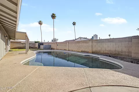 Exterior - 3918 S Willow Dr, Tempe, AZ 85282 photo 5 of 5