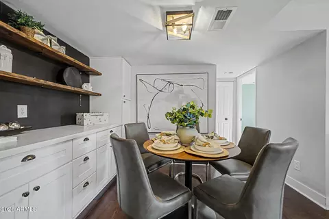 Dining - 3918 S Willow Dr, Tempe, AZ 85282 photo 2 of 3