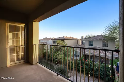 Exterior - 3985 E Hummingbird Ln, Phoenix, AZ 85050 photo 3 of 15